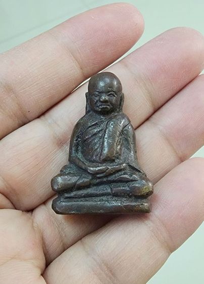 รูปหล่อหลวงพ่อเงิน พิมพ์วัดท่ามะไฟเนื้อสนิมแดงเก่า ๆ (องค์ที่ 2 )