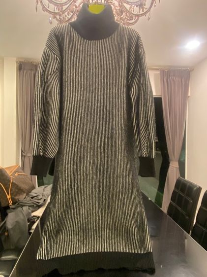 ชาแนล เดรสไหมพรมคอเต่า สภาพใหม่เอี่ยม 