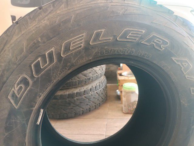 ขายยาง Bridgestone  AT ปี 20 ยาง 265-70 R16 สภาพสวย 3เส้น มีตำหนิ1เส้น ตาม2รูปสุดท้าย ใช้งานได้ปกติครับ รูปที่ 4