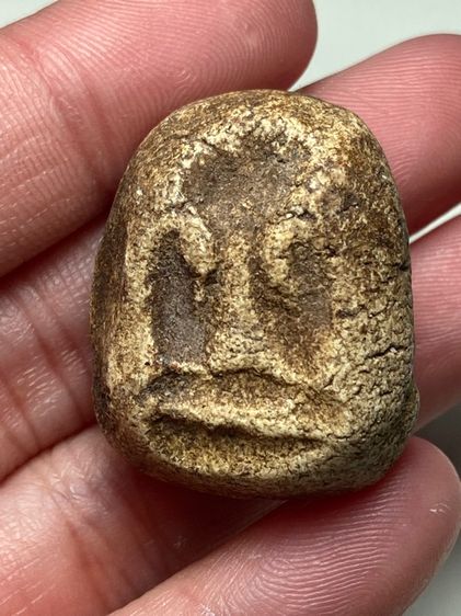 พระปิดตาเนื้อผง รูปที่ 2