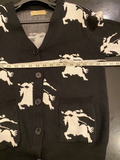 เบอร์เบอรึ่ (ติดจองค่ะ)คาร์ดิแกน สภาพใหม่เอี่ยม เนื้อผ้าดีมากค่ะ  รูปที่ 7