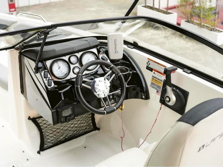 SPEEDBOAT LARSON LX225S 6.2 L ปี 2019 รูปที่ 3