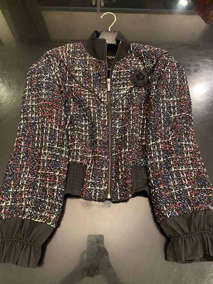 ชาแนล (ติดจองค่ะ)แจ๊กเกจ เนื้อผ้าทอทวีต  สภาพใหม่เอี่ยม  รูปที่ 8