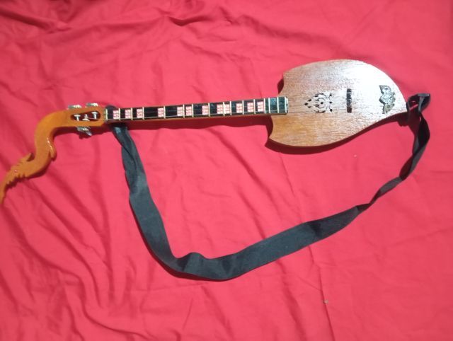 พิณโปร่งไม่ขนุน