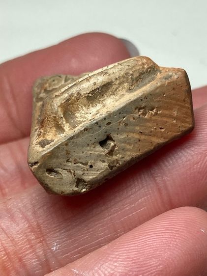 พระปางมารวิชัยเนื้อดินสามเหลี่ยม รูปที่ 5