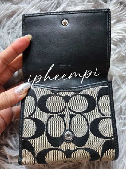 กระเป๋าสตางค์ COACH ลายตารางสีดำ ของแท้ - ใช้เอง ขอปล่อย 690 บาท รูปที่ 4