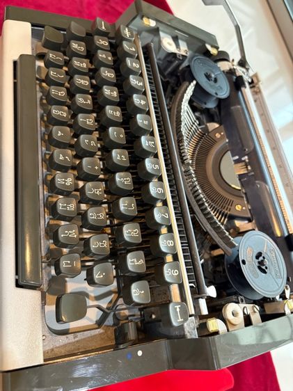 เครื่องพิมพ์ดีด OLYMPIA รูปที่ 5