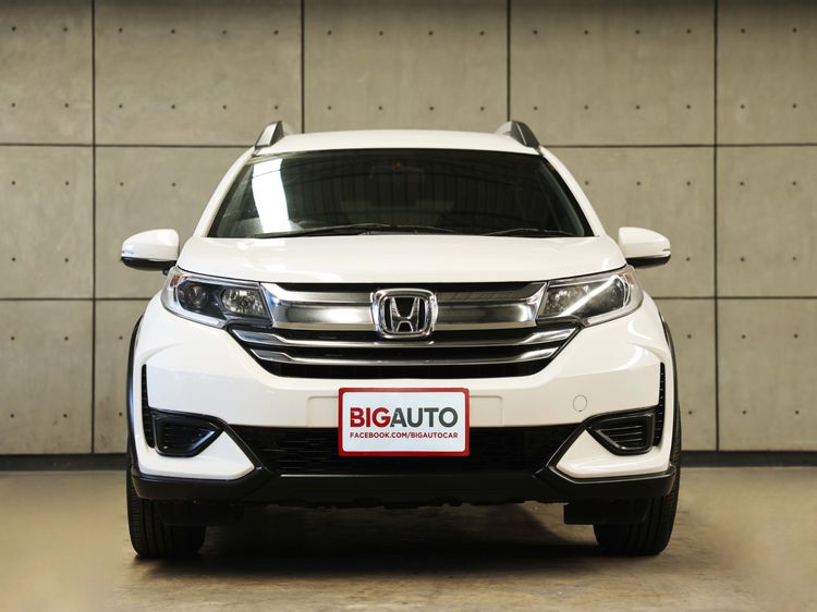 Honda BR-V 2020 1.5 V Utility-car เบนซิน ไม่ติดแก๊ส เกียร์อัตโนมัติ ขาว รูปที่ 4