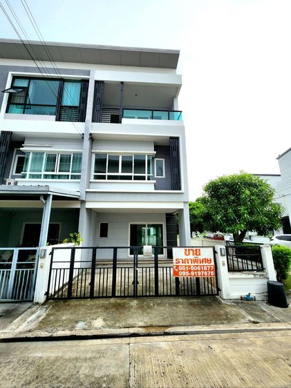 อื่นๆ ไม่มี 2018  ทาวน์โฮมถูกๆ ย่านวัชรพล 3ชั้น (หลังมุม)  หมู่บ้าน The Ricco Town วัชรพล ซอยร่วมมิตรพัฒนา ท่าแร้ง บางเขน