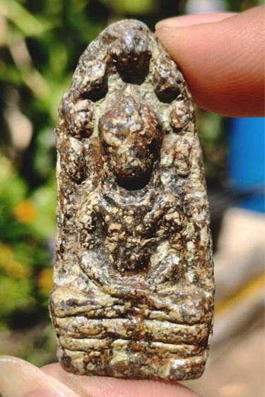 พระนาคปรก กรุป่าไม้แดง อ.บางระจัน จ.สิงห์บุรี เนื้อตะกั่วสนิมแดง