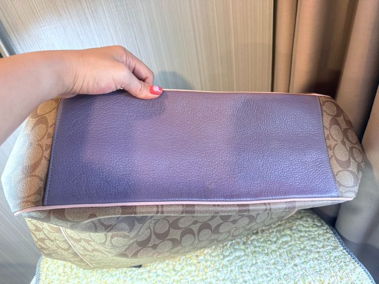Coach Court Tote In Signature Nylon กระเป๋าเดินทางหายากมาก ของแท้มือสอง ใหม่มาก Used Like New รูปที่ 5