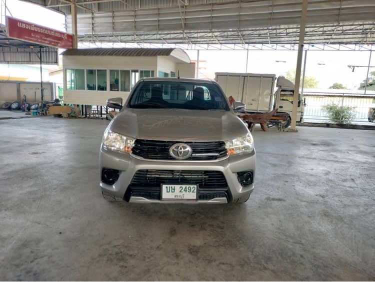 รถ Toyota Hilux Revo 2.8 Prerunner G สี เทา