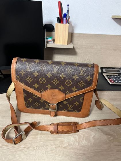Louis Vuitton envelope messenger 1970 (vintage Purse Pocket Book) ของแท้ รูปที่ 3