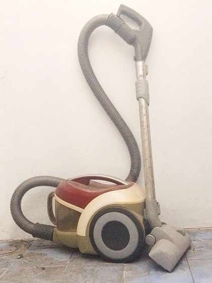 เครื่องดูดฝุ่น LG VC682NHTY 2000W