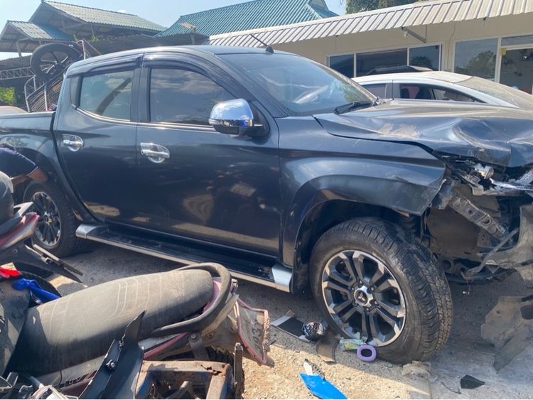 Mitsubishi Triton 2019 2.4 GLX Pickup ดีเซล ไม่ติดแก๊ส เกียร์อัตโนมัติ เทา รูปที่ 3
