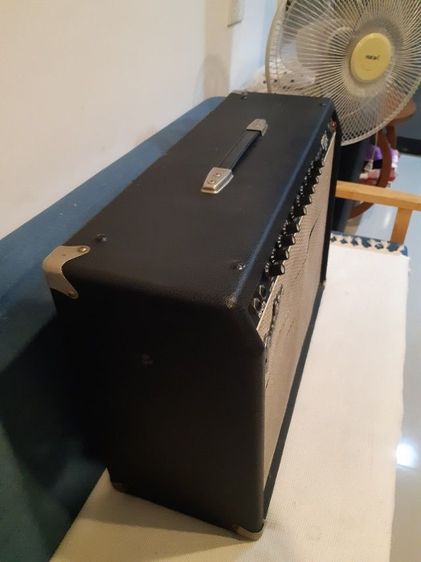 ขายแอมป์ Fender 212 R รูปที่ 2