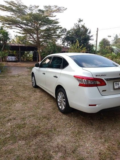 รถ Nissan Sylphy 1.6 E สี ขาว