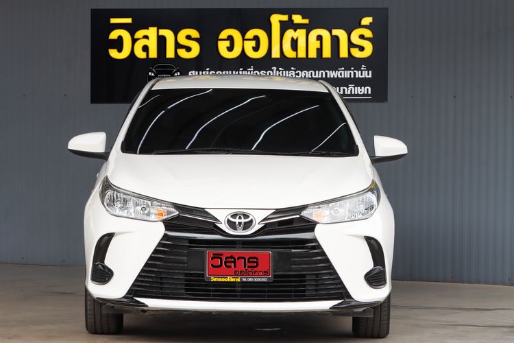 Toyota Yaris ATIV 2021 1.2 J Sedan เบนซิน ไม่ติดแก๊ส เกียร์อัตโนมัติ ขาว รูปที่ 2