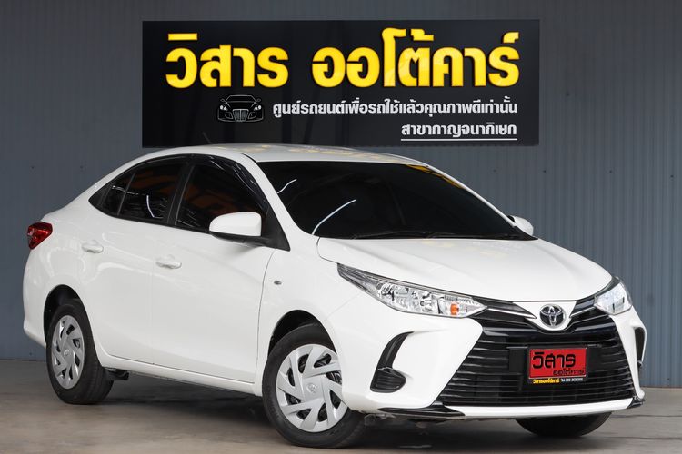 Toyota Yaris ATIV 2021 1.2 J Sedan เบนซิน ไม่ติดแก๊ส เกียร์อัตโนมัติ ขาว