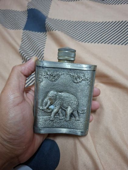 ขวดน้ำหอม ขวดเหล้า