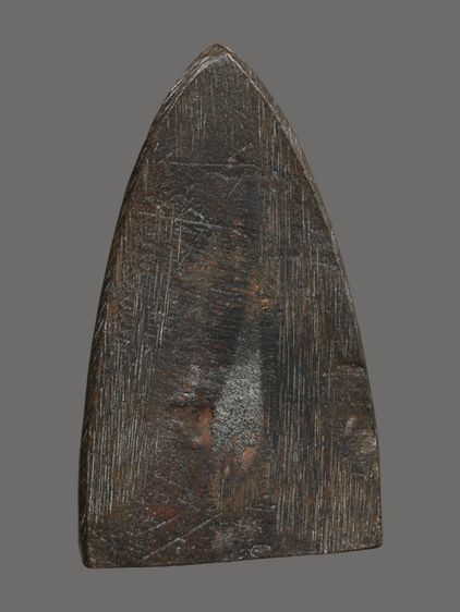 หลวงปู่ทวดเตารีด เนื้อนวะโละ วัดช้างให้ จ.ปัตตานี มีคราบขี้เบ้าเก่าๆเดิมๆ รูปที่ 2