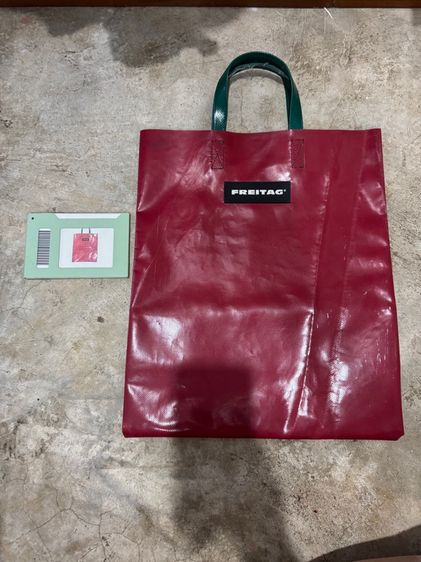 ไม่ระบุ แดง กระเป๋า freitag