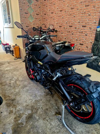 ขายครับ MT-09 รถปี 2017(เจ้าของขายเอง) เล่มเขียวพร้อมโอนกุญแจ3 ดอก รูปที่ 3