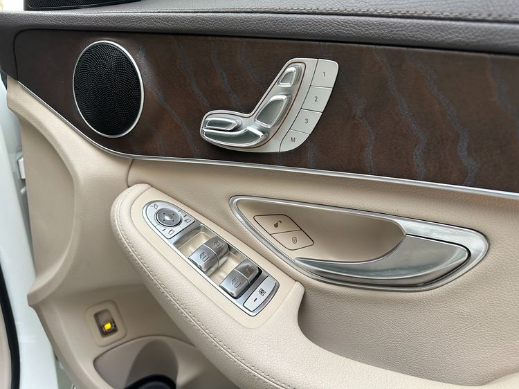Mercedes-Benz C-Class 2016 C350 Sedan ปลั๊กอินไฮบริด (PHEV) ไม่ติดแก๊ส เกียร์อัตโนมัติ ขาว รูปที่ 4