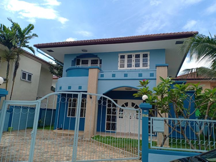 อื่นๆ มีบางส่วน สร้างเสร็จก่อน 2010 บ้านเดี่ยว ม.ล้วนพฤกษาเลควิลล์