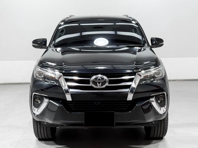 Toyota Fortuner 2019 2.4 V 4WD Utility-car ดีเซล เกียร์อัตโนมัติ ดำ รูปที่ 2