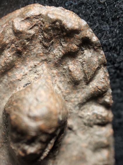 พระรอดลำพูนพิมพ์ใหญ่เนื้อเขียวหินครก รูปที่ 6