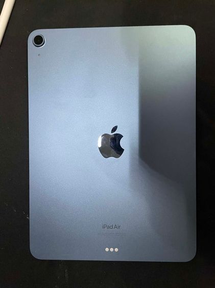 เจ้าของขายเอง iPad Air5 (wifi 64GB)พร้อมApple Pencil Gen2 (ประกันicareยังไม่หมดอายุ)