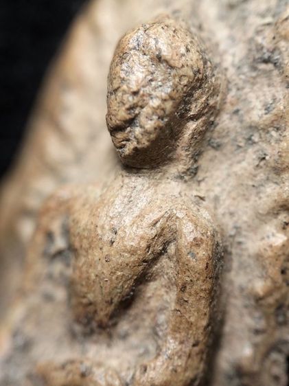 พระรอดลำพูนพิมพ์กลางครับ รูปที่ 10