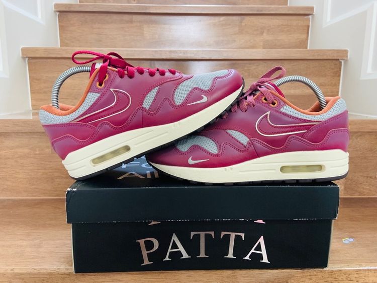 แดง อื่นๆ รองเท้าผ้าใบ ขนาดอื่น ๆ รองเท้า NIKE AIR MAX 1 PATTA เบอร์ 40.5 cm 25.5 คนเท้า 25-26 cm ใส่ได้ครับ สภาพดีมาก พื้นเต็ม กล่องครบ ทรงสวย หายากน่าสะลมครับ
