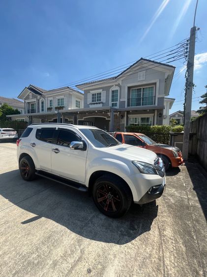 Isuzu MU-X 2015 3.0 RS 2WD Utility-car ดีเซล ไม่ติดแก๊ส เกียร์อัตโนมัติ ขาว รูปที่ 2