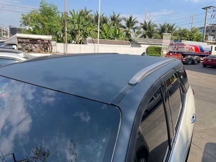 Toyota Fortuner 2016 2.8 V TRD Sportivo Black Top 4WD Utility-car ดีเซล ไม่ติดแก๊ส เกียร์อัตโนมัติ ขาว รูปที่ 3