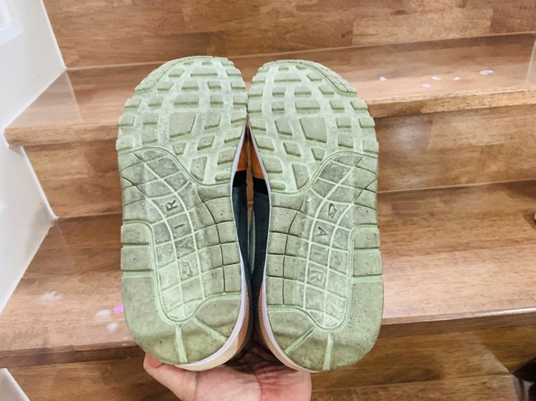 รองเท้า NIKE AIR MAX 1 แท้ 💯 เบอร์ 40.5 cm 25.5 คนเท้า 25-26 cm ใส่ได้ครับ สภาพดีมาก พื้นเต็ม ทรงสวย หายากน่าสะลมครับ รูปที่ 6