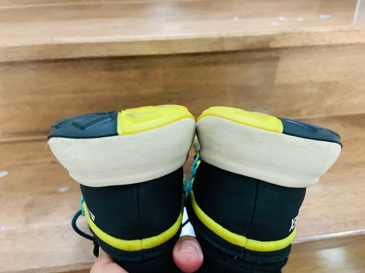 รองเท้า ADIDAS แท้ 💯 เบอร์ 40 cm 25 คนเท้า 25-26 cm ใส่ได้ครับ สภาพดีมาก พื้นเต็ม ทรงสวย หายากน่าสะลมครับ รูปที่ 7