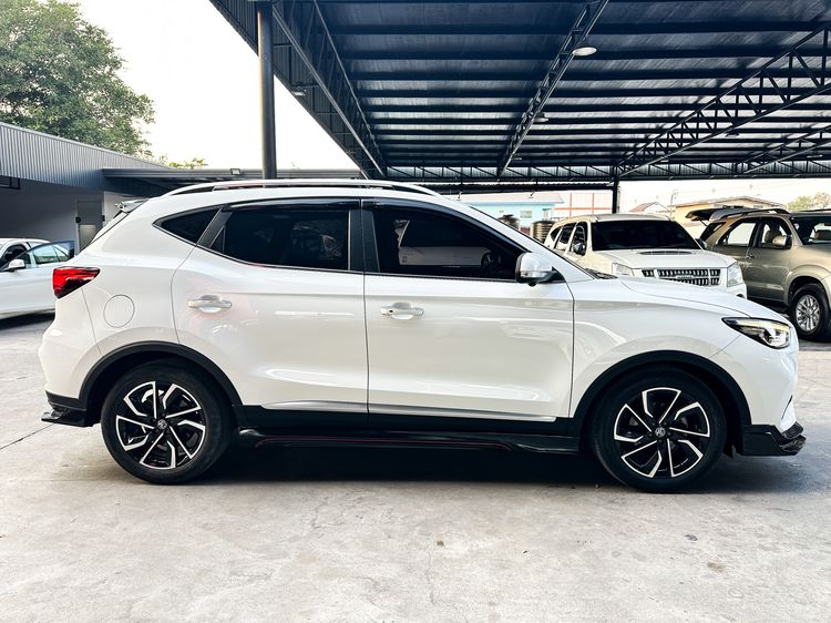 MG ZS 2022 1.5X+ Sunroof Utility-car เบนซิน เกียร์อัตโนมัติ ขาว รูปที่ 4