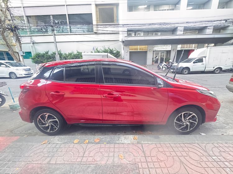 Toyota Yaris 2021 1.2 Sport Sedan เบนซิน เกียร์อัตโนมัติ แดง รูปที่ 4