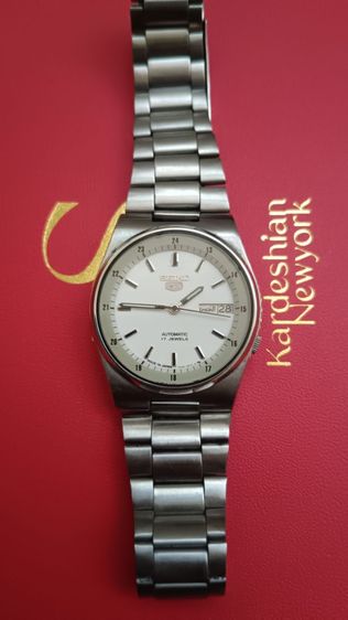 เงิน 
SEIKO 5 Automatic – รหัส 7009-3160 (Japan R)

เครื่อง Automatic 17 Jewels
มี Day-Date
ฝาหลังสลัก 7009-3160
Made in Japan มีวง 24 ชั่วโมง