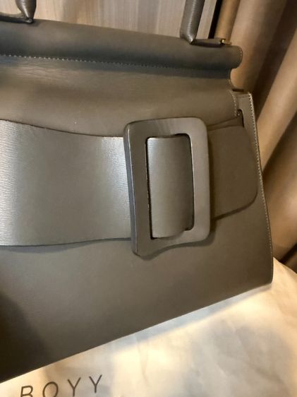 Boyy Karl32 สีเทา ใหญ่ใส่ได้จุเลยค่ะ ของแท้มือสอง สภาพสวย รูปที่ 2