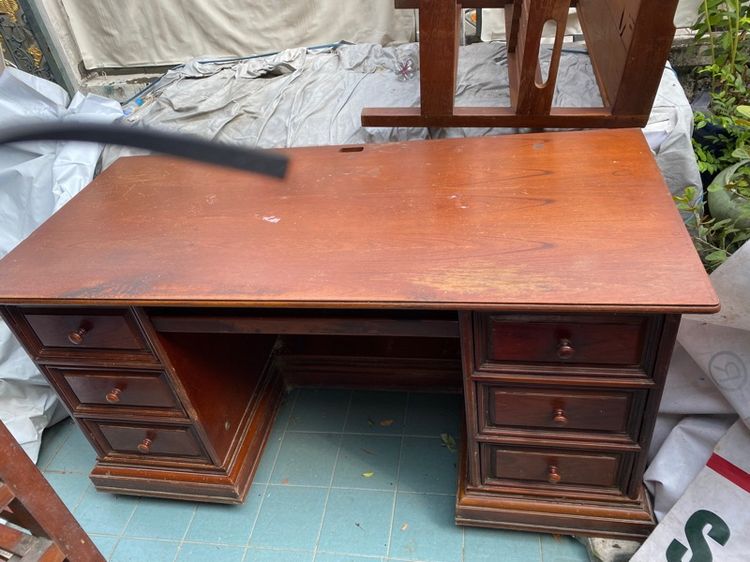 โต๊ะบัญชีไม้สัก