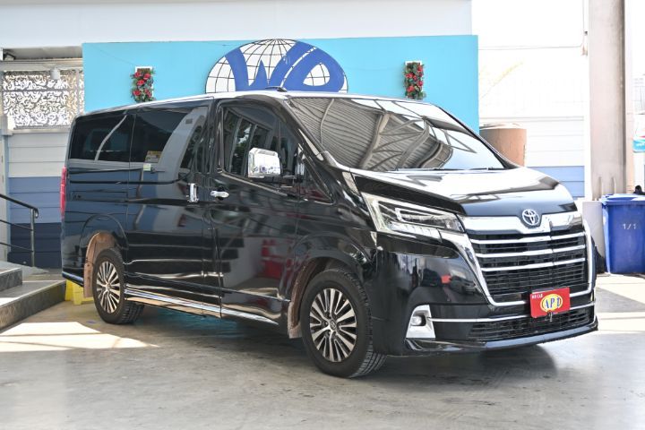 รถ Toyota Majesty 2.8 Standard สี ดำ