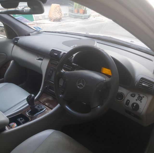 Mercedes-Benz C-Class 2003 C180 Kompressor Sedan เบนซิน ไม่ติดแก๊ส เกียร์อัตโนมัติ บรอนซ์เงิน รูปที่ 4