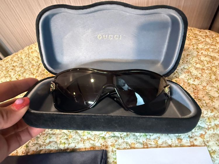 Gucci แว่นตากันแดด แท้มือสอง สวยมาก Good Con.ใส่แล้วสวยหรูดูแพง คลาสสิค รูปที่ 2