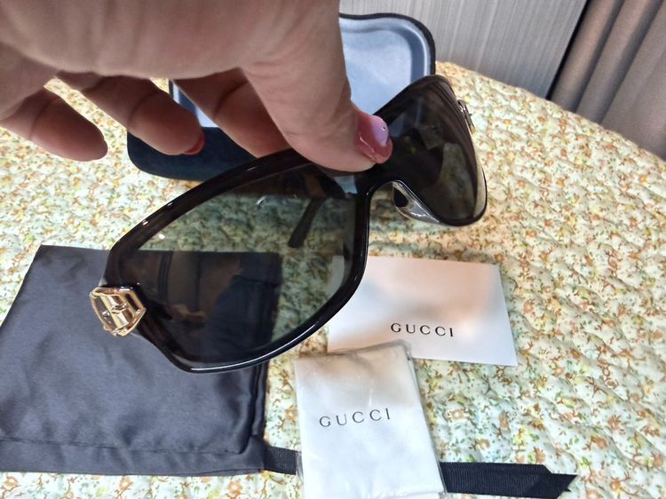 Gucci แว่นตากันแดด แท้มือสอง สวยมาก Good Con.ใส่แล้วสวยหรูดูแพง คลาสสิค รูปที่ 4