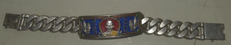 เลสหลวงพ่อรวยรุ่นไตรมาส8บาท