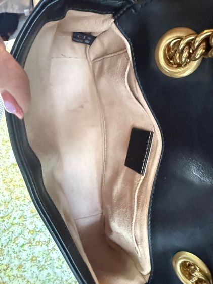 Gucci Marmont 22 Good Condition สีดำ ของแท้มือสอง สภาพสวยทรงสวย รูปที่ 4
