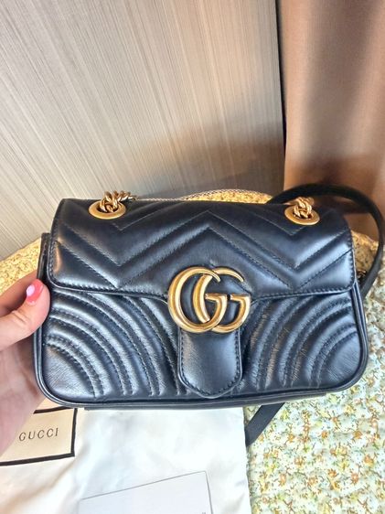 หนังแท้ ไม่ระบุ Gucci Marmont 22 Good Condition สีดำ ของแท้มือสอง สภาพสวยทรงสวย